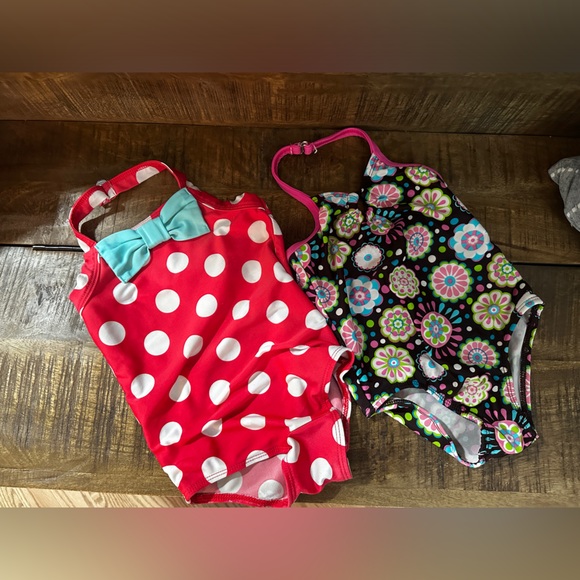 2T Girls Swimsuit Bundle - Picture 2 of 12